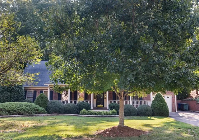 Photo 3 of Single family home for sale at 401 Wind Hvn Ln, Winston Salem, NC 27104 | MLS# 1234673 | Listing updated on 2026-09-17