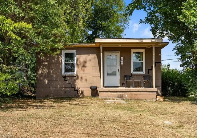Photo 3 of Single family home for sale at 308 Holderby St, Reidsville, NC 27320 | MLS# 1234264 | Listing updated on 2026-09-09