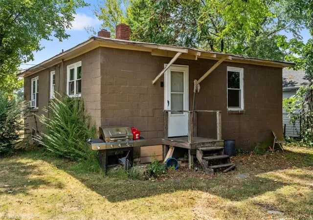 Photo 4 of Single family home for sale at 308 Holderby St, Reidsville, NC 27320 | MLS# 1234264 | Listing updated on 2026-09-09