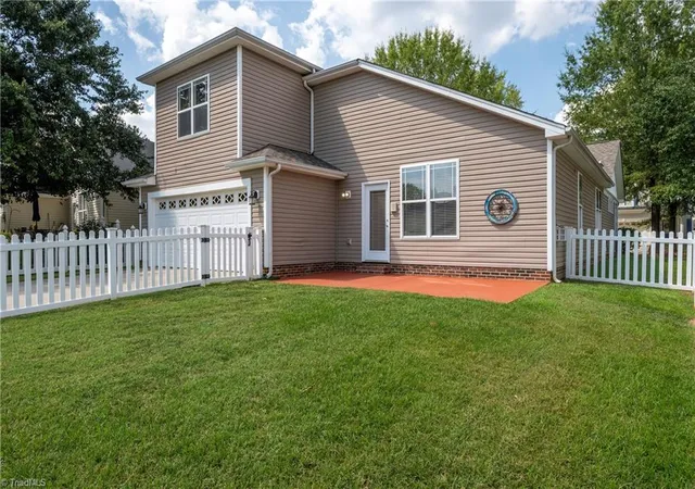 Photo 3 of Single family home for sale at 170 N Forke Dr, Advance, NC 27006 | MLS# 1236241 | Listing updated on 2026-10-06