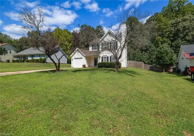 Photo 3 of Single family home for sale at 603 Summerwalk Rd, Greensboro, NC 27455 | MLS# 1234679 | Listing updated on 2026-09-09