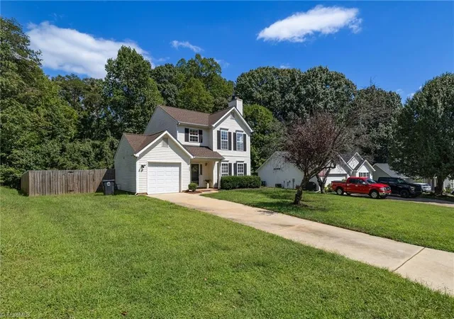 Photo 3 of Single family home for sale at 603 Summerwalk Rd, Greensboro, NC 27455 | MLS# 1234679 | Listing updated on 2026-09-09