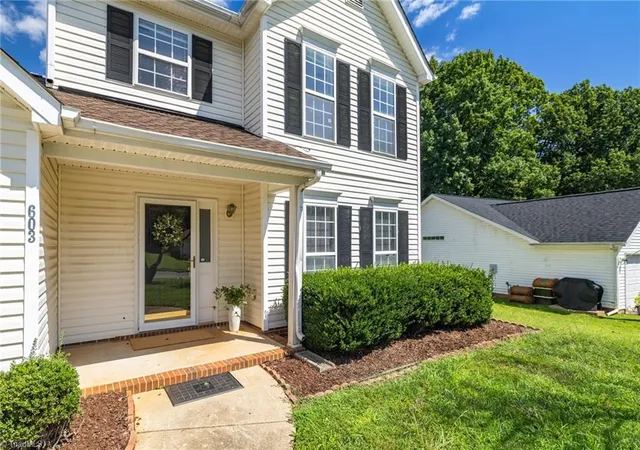 Photo 4 of Single family home for sale at 603 Summerwalk Rd, Greensboro, NC 27455 | MLS# 1234679 | Listing updated on 2026-09-09