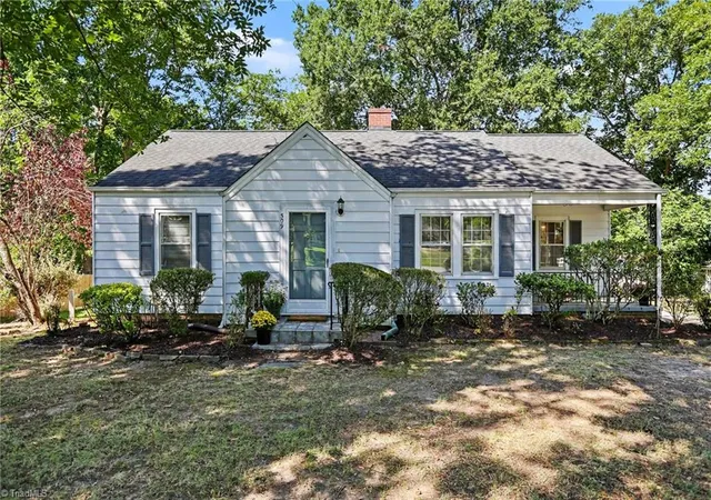 Photo 2 of Sale Pending at 509 Jones St, Burlington, NC 27217 | MLS# 1235268 | Listing updated on 2026-09-14