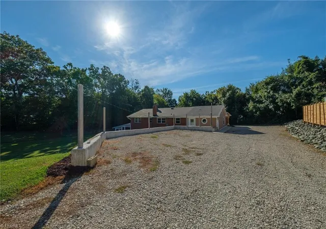Photo 3 of Single family home for sale at 624 Gilbreath St, Graham, NC 27253 | MLS# 1235584 | Listing updated on 2026-09-27