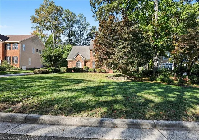 Photo 2 of Single family home for sale at 3103 Campfire Ct, Jamestown, NC 27282 | MLS# 1239514 | Listing updated on 2026-10-26