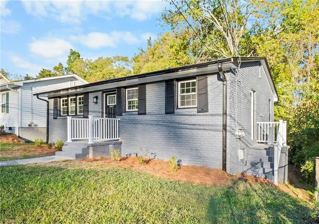 Photo 3 of Single family home for sale at 1447 Emerald St, Winston Salem, NC 27105 | MLS# 1239820 | Listing updated on 2026-10-26