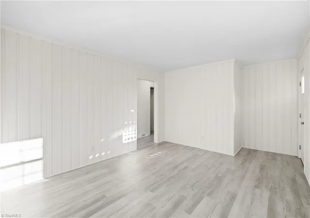 Photo 4 of Single family home for sale at 1447 Emerald St, Winston Salem, NC 27105 | MLS# 1239820 | Listing updated on 2026-10-26