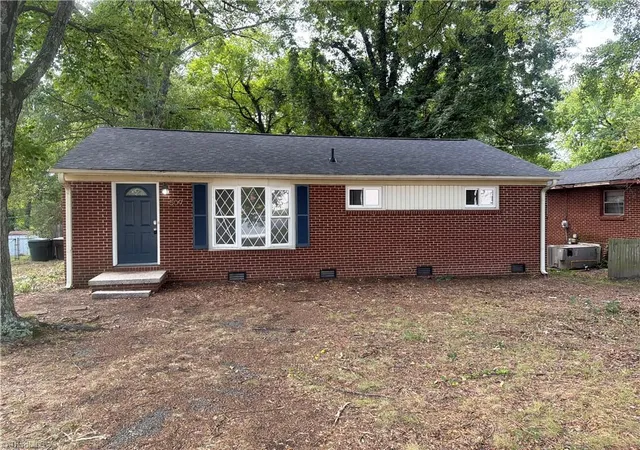Photo 1 of Single family home for sale at 509 Greenbriar Rd, Greensboro, NC 27405 | MLS# 1236858 | Listing updated on 2026-10-28