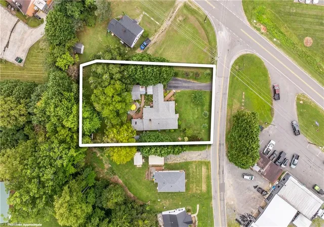 Photo 2 of Single family home for sale at 204 Carson Rd, Pilot Mountain, NC 27041 | MLS# 1233524 | Listing updated on 2026-09-04