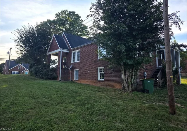 Photo 4 of Sale Pending at 607 W Main St, Pilot Mountain, NC 27041 | MLS# 1235021 | Listing updated on 2026-09-16