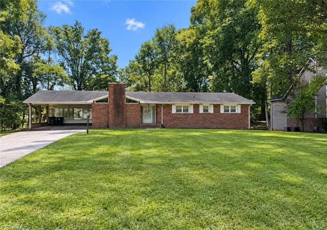 Photo 1 of Single family home for sale at 1530 Norwich Rd, Winston Salem, NC 27127 | MLS# 1236067 | Listing updated on 2026-09-18