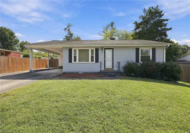 Photo 2 of Sale Pending at 819 Carolina Ave, Thomasville, NC 27360 | MLS# 1237549 | Listing updated on 2026-10-27