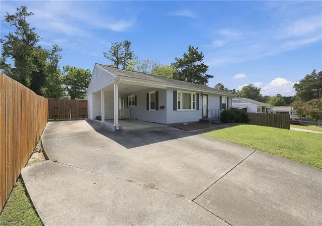 Photo 3 of Sale Pending at 819 Carolina Ave, Thomasville, NC 27360 | MLS# 1237549 | Listing updated on 2026-10-27