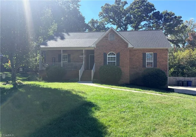 Photo 1 of Single family home for sale at 374 Lucinda Ln, Kernersville, NC 27284 | MLS# 1238909 | Listing updated on 2026-10-29