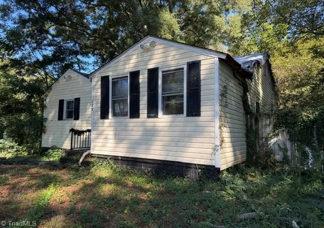 Photo 2 of Single family home for sale at 139 Wayside Dr, Winston Salem, NC 27107 | MLS# 1239327 | Listing updated on 2026-10-28