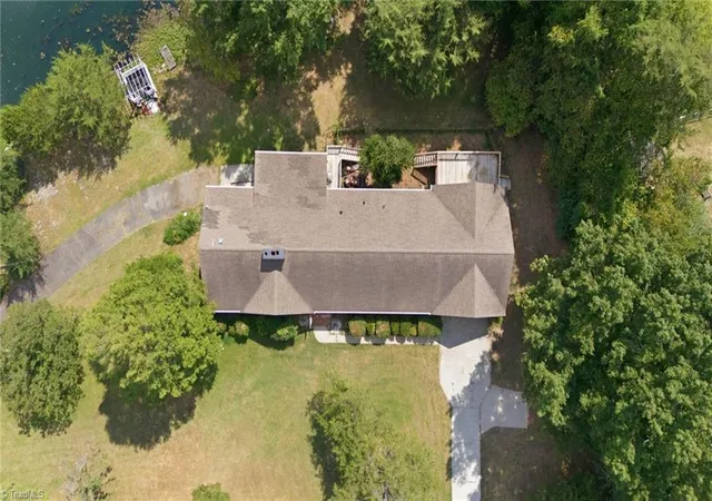 Photo 3 of Single family home for sale at 5923 Arcadia Dr, Greensboro, NC 27410 | MLS# 1234691 | Listing updated on 2026-09-13
