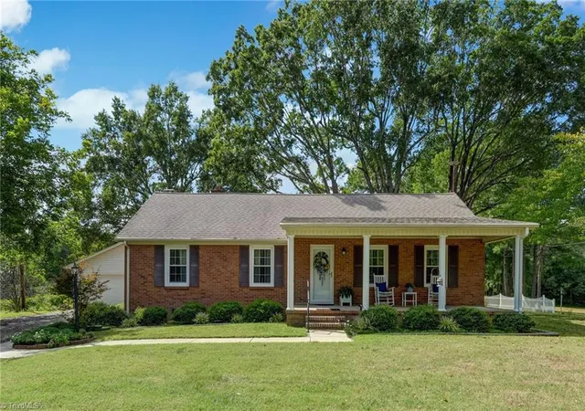 Photo 2 of Single family home for sale at 4108 Union Ridge Rd, Burlington, NC 27217 | MLS# 1236122 | Listing updated on 2026-10-07