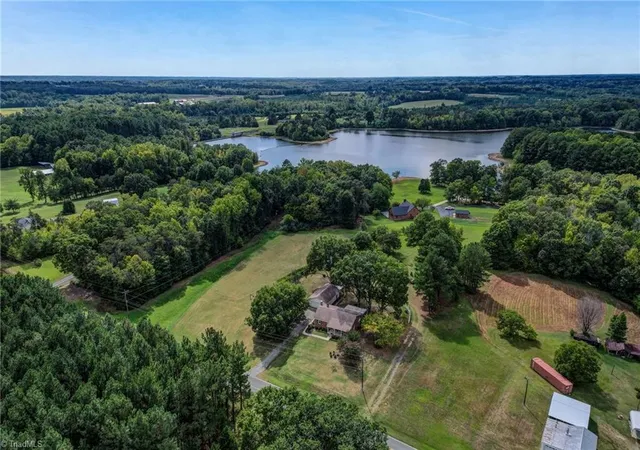Photo 3 of Single family home for sale at 4108 Union Ridge Rd, Burlington, NC 27217 | MLS# 1236122 | Listing updated on 2026-10-07