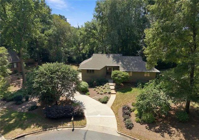 Photo 2 of Single family home for sale at 104 Buckingham Pl, Salisbury, NC 28144 | MLS# 1236484 | Listing updated on 2026-09-22
