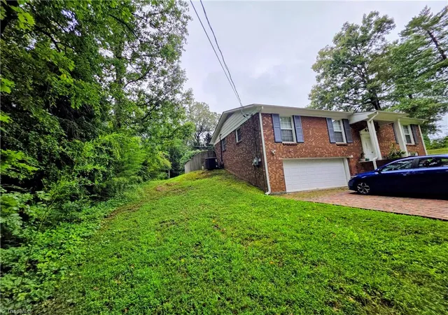 Photo 2 of Single family home for sale at 3890 Whitehaven Rd, Winston Salem, NC 27106 | MLS# 1237447 | Listing updated on 2026-10-22