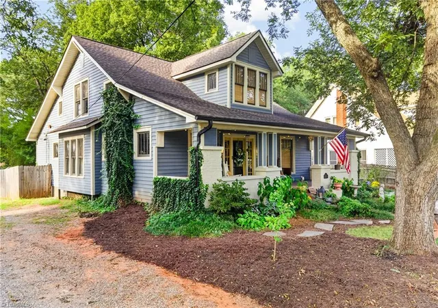 Photo 2 of Single family home for sale at 6 Vance Cir, Lexington, NC 27292 | MLS# 1235366 | Listing updated on 2026-09-12