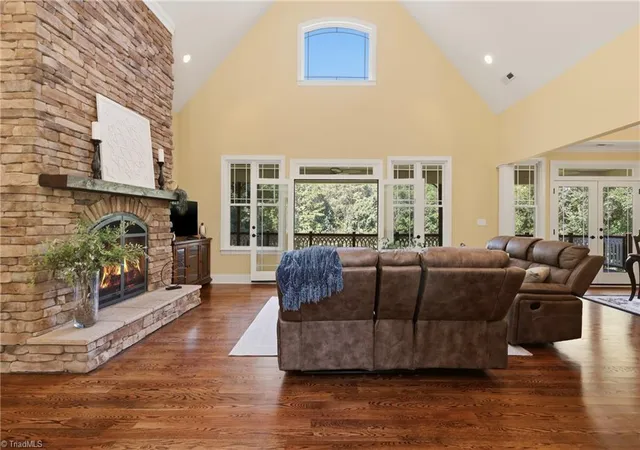 Photo 4 of Single family home for sale at 422 Still Meadows Ln, Lexington, NC 27292 | MLS# 1234711 | Listing updated on 2026-09-20
