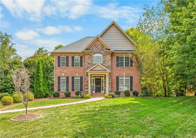 Photo 3 of Single family home for sale at 1797 Ramhurst Dr, Clemmons, NC 27012 | MLS# 1235855 | Listing updated on 2026-09-17
