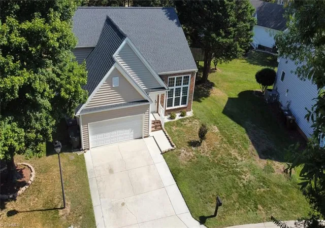 Photo 2 of Single family home for sale at 4809 Lonita St, Greensboro, NC 27407 | MLS# 1234573 | Listing updated on 2026-09-12