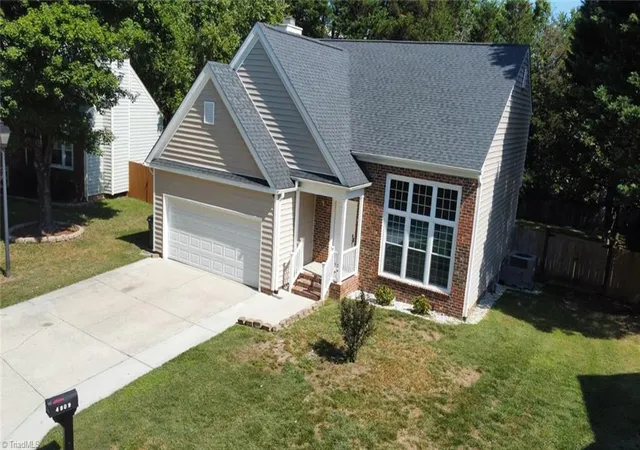 Photo 3 of Single family home for sale at 4809 Lonita St, Greensboro, NC 27407 | MLS# 1234573 | Listing updated on 2026-09-12