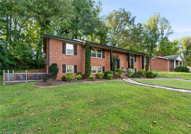 Photo 3 of Sale Pending at 1048 Pine Lake Dr, Winston Salem, NC 27105 | MLS# 1234650 | Listing updated on 2026-09-16