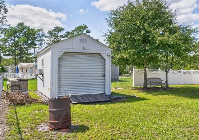 Photo 4 of Manufactured home for sale at 5305 Lakewood Dr, Shallotte, NC 28470 | MLS# 1235158 | Listing updated on 2026-09-10