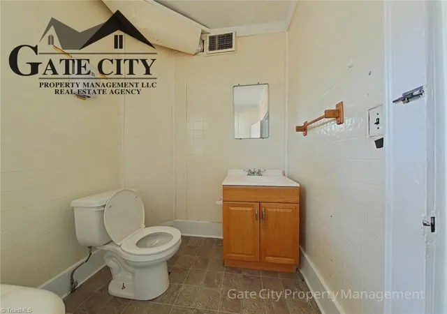 Photo 3 of House for sale at 222 Dunleith Ave, Winston Salem, NC 27101 | MLS# 1238186 | Listing updated on 2026-10-12