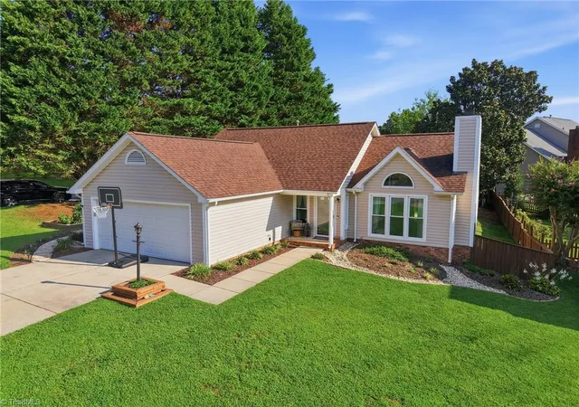 Single family home for sale at 1 Ivy Ridge Ct, Greensboro, NC 27407 | MLS# 1234534