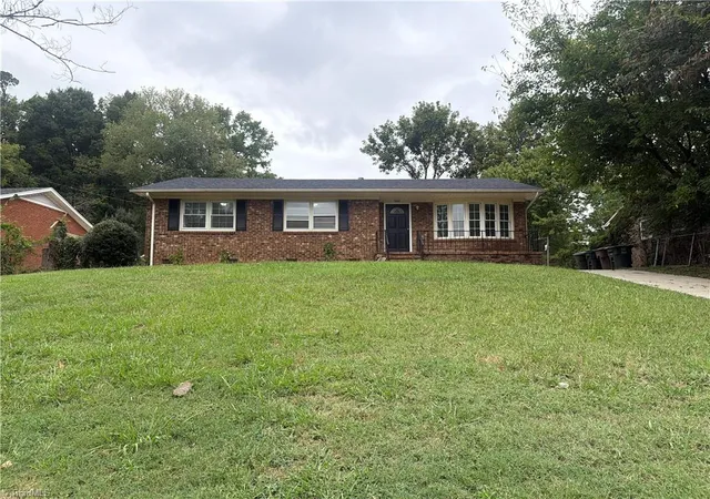 Photo 1 of Single family home for sale at 1502 Meadowview Rd, Greensboro, NC 27403 | MLS# 1237208 | Listing updated on 2026-10-28