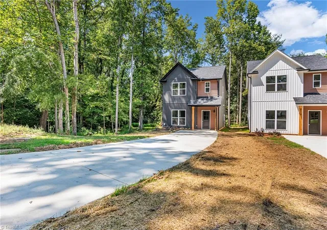 Photo 3 of Single family home for sale at 112 N Yadkin Ave, Spencer, NC 28159 | MLS# 1234790 | Listing updated on 2026-09-19