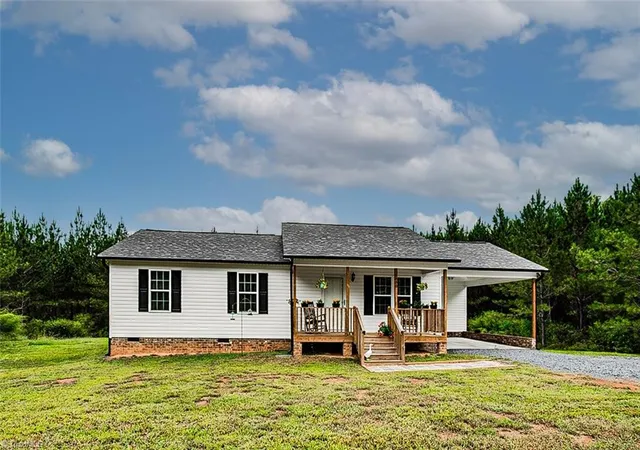 Photo 1 of Single family home for sale at 5000 Tabernacle School Rd, Asheboro, NC 27205 | MLS# 1235559 | Listing updated on 2026-09-22