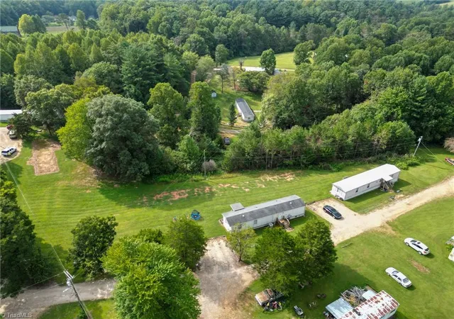 Listing Photo 4 - Condo for sale in building located at 148 Church Park Rd, North Wilkesboro, NC 28659