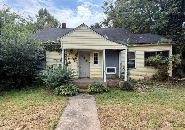 Single family home for sale at 1146 Cook St, Winston Salem, NC 27105 | MLS# 1235156