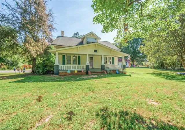 Photo 3 of Sale Pending at 4881 Vienna Dozier Rd, Pfafftown, NC 27040 | MLS# 1235182 | Listing updated on 2026-10-05