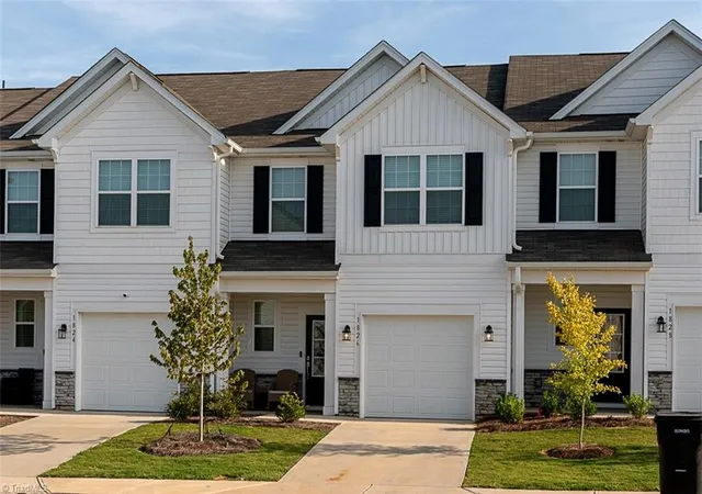Photo 2 of Single family home for sale at 1826 Pheasant Tr Cir, Kernersville, NC 27284 | MLS# 1236300 | Listing updated on 2026-09-24