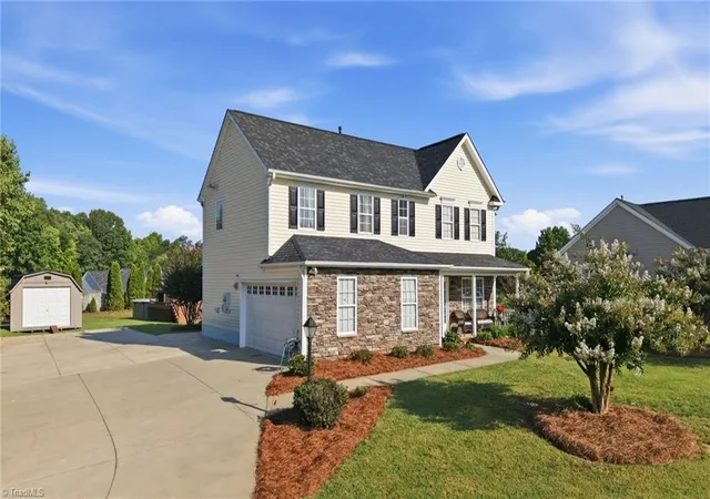 Photo 2 of Single family home for sale at 125 Hartman Branch Ln, Winston Salem, NC 27127 | MLS# 1233980 | Listing updated on 2026-10-05