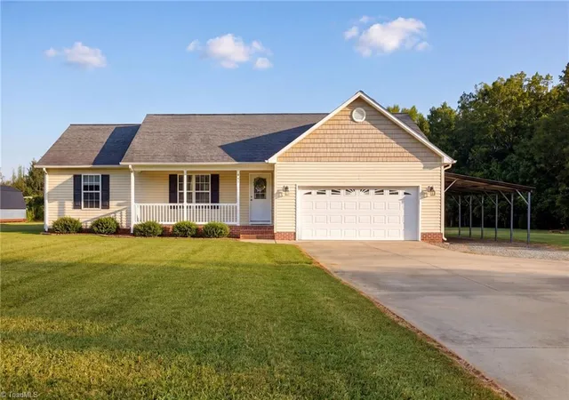 Photo 3 of Sale Pending at 945 Tussey Rd, Lexington, NC 27295 | MLS# 1234808 | Listing updated on 2026-09-14