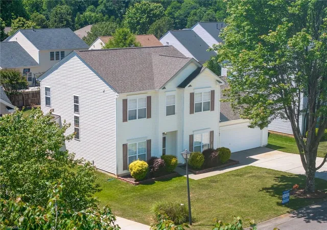 Photo 3 of Single family home for sale at 4236 Laurel Ridge Cir, Winston Salem, NC 27107 | MLS# 1235934 | Listing updated on 2026-09-17