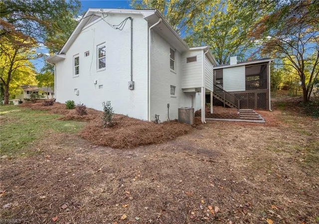 Photo 3 of Single family home for sale at 3335 York Rd, Winston Salem, NC 27106 | MLS# 1239886 | Listing updated on 2026-10-27