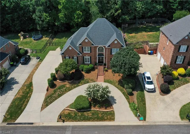 Photo 2 of Sale Pending at 145 Ashbourne Lake Ct, Clemmons, NC 27012 | MLS# 1234240 | Listing updated on 2026-09-17