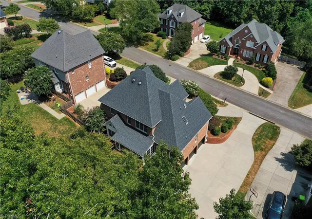 Photo 3 of Sale Pending at 145 Ashbourne Lake Ct, Clemmons, NC 27012 | MLS# 1234240 | Listing updated on 2026-09-17