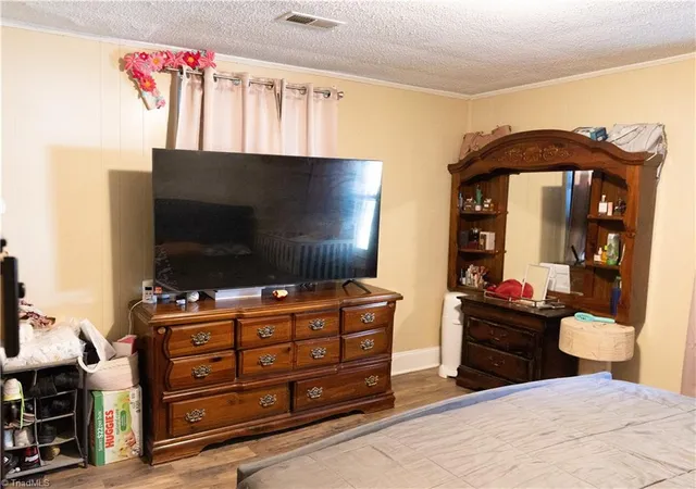 Photo 2 of Single family home for sale at 907 Roosevelt St, Winston Salem, NC 27105 | MLS# 1236424 | Listing updated on 2026-09-27