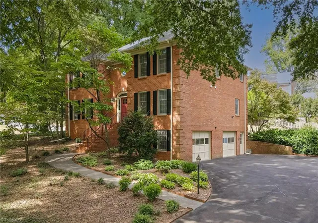 Photo 2 of Single family home for sale at 1014 Greenhurst Rd, Winston Salem, NC 27104 | MLS# 1234351 | Listing updated on 2026-09-14