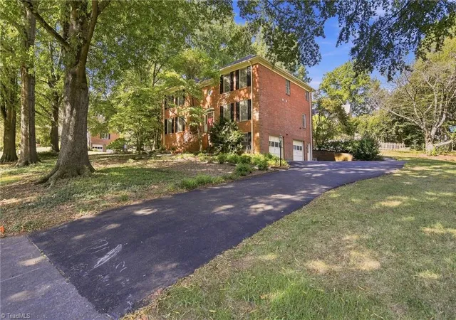 Photo 3 of Single family home for sale at 1014 Greenhurst Rd, Winston Salem, NC 27104 | MLS# 1234351 | Listing updated on 2026-09-14